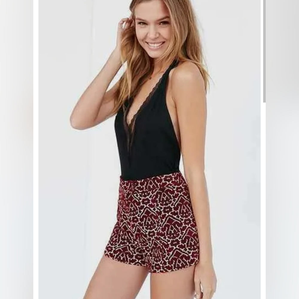 NWT Ecoté Urban Outfitters Terra Cotta Jacquard Tapestry Shorts Size 4